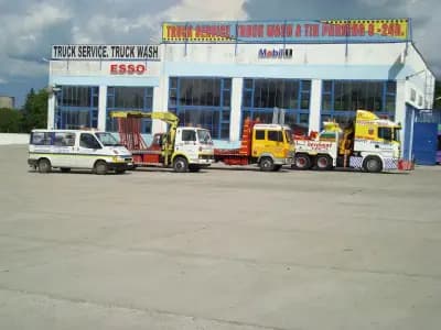 Autocomplex Dimitrov