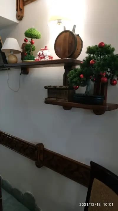 - закрит