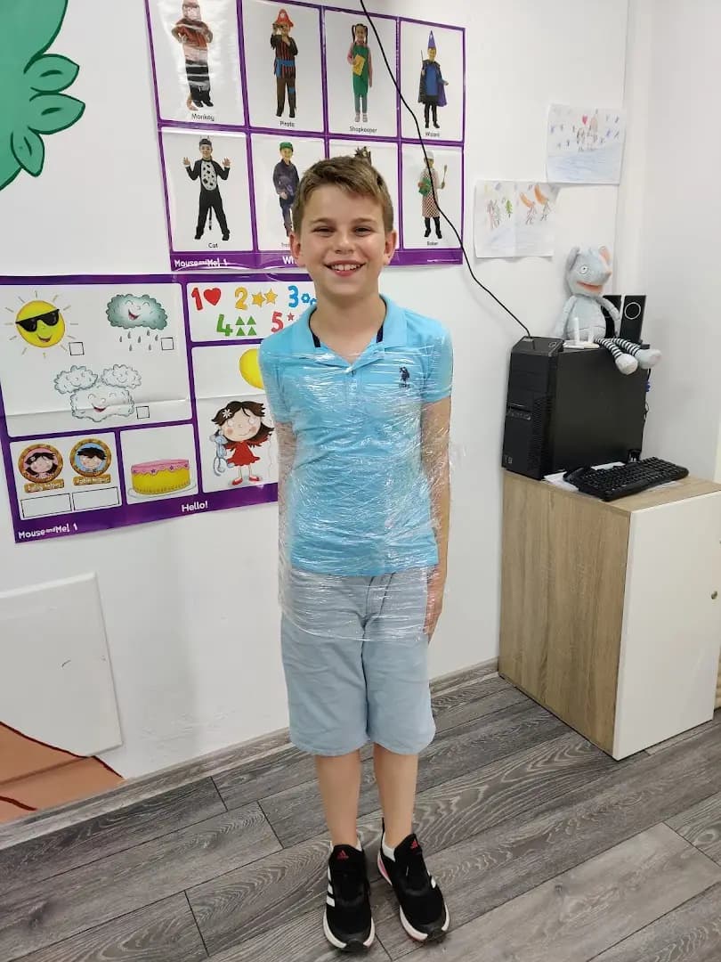 Eзиков център "Language Room"