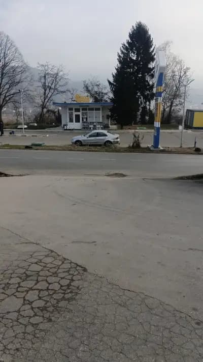 Бензиностанция "Петрол"