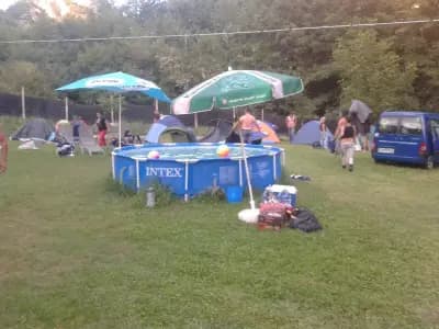Къмпинг Реката