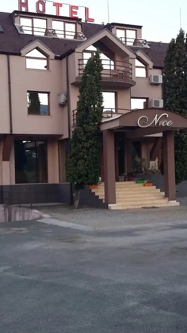 Хотел „Найс“