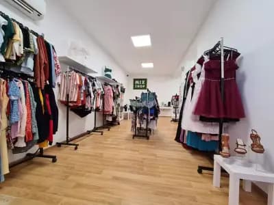MixShop - магазин за нови дрехи и аксесоари