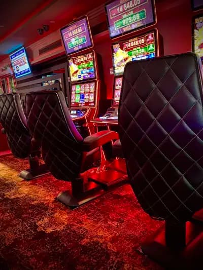 Circle gaming club