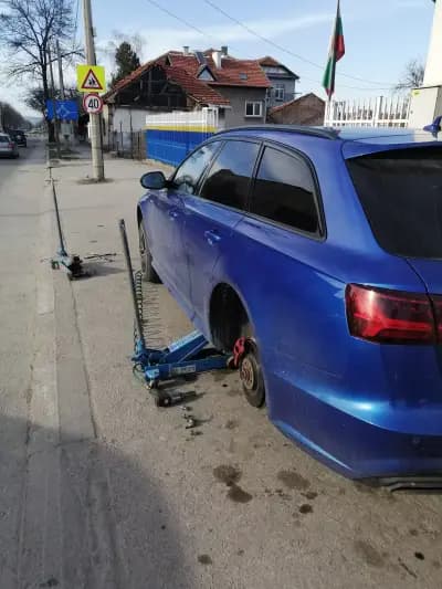 Център гуми Пит Стоп/ Tyres Pit Stop
