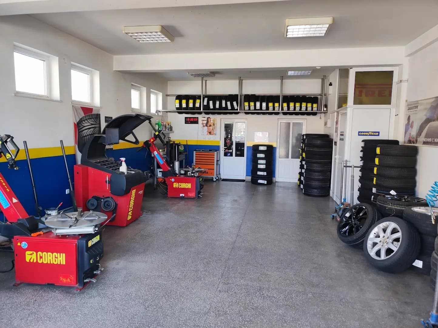 Център гуми Пит Стоп/ Tyres Pit Stop