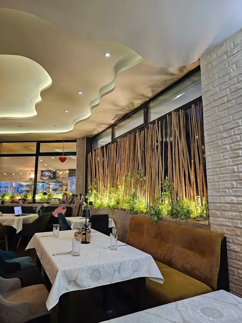 Chilli Peppers Bar & Dinner