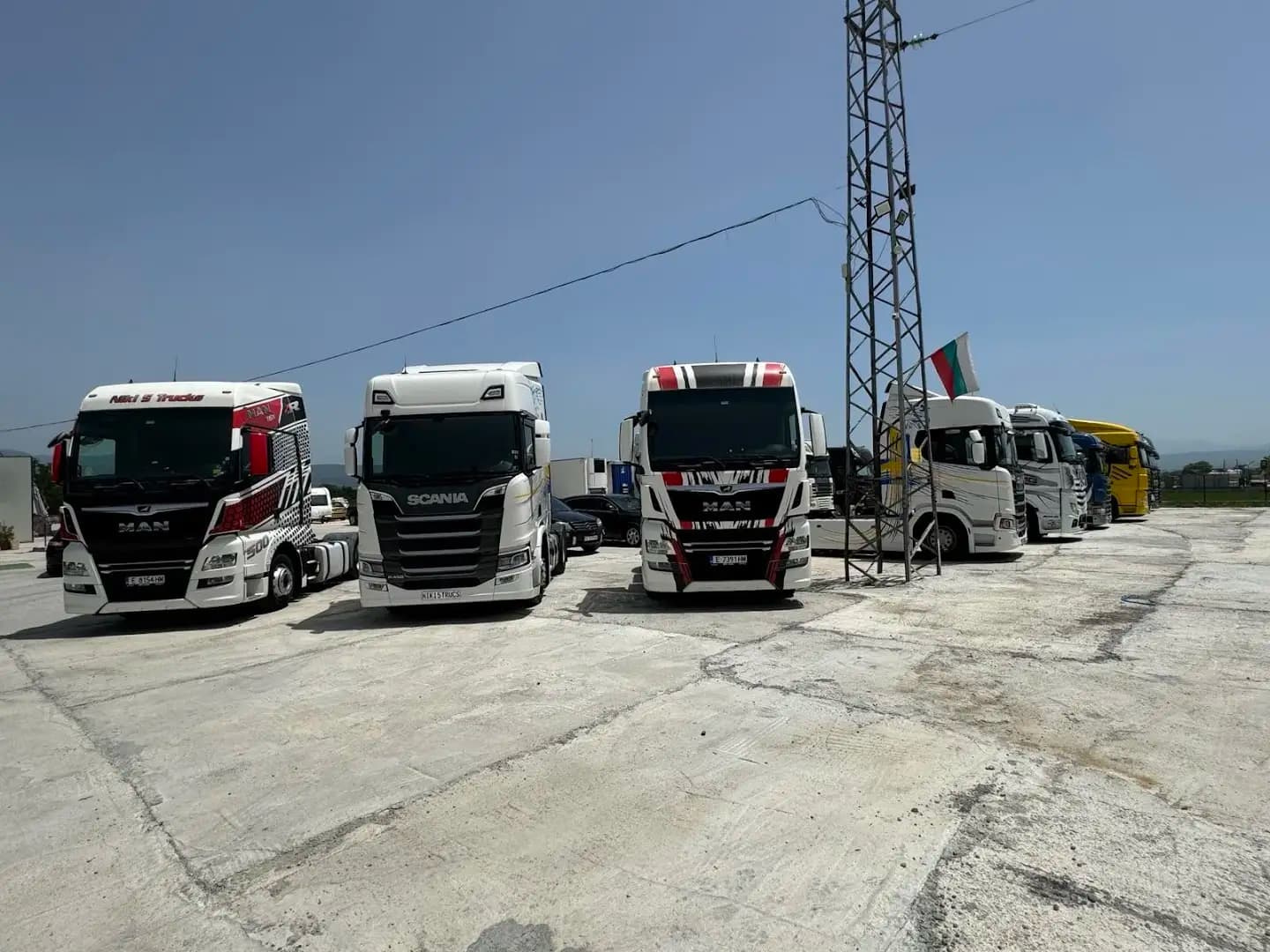 NIKI 5 TRUCKS