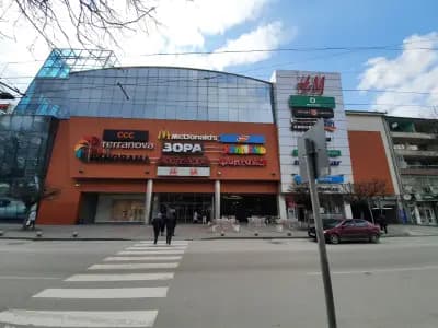 H&M