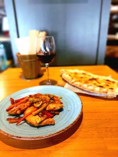 Momento bar & pizza