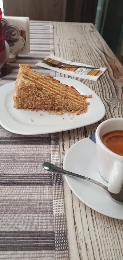 Дежа Вю Пица & Ресторант