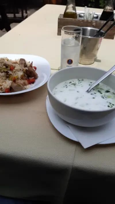 Harry Restaurant