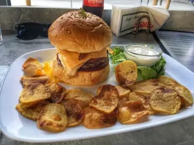 Corner Cafe І Ароматно кафе І Вкусна храна І Пекарна І Плевен