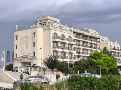 Therma Palace - Mineral Pool & SPA