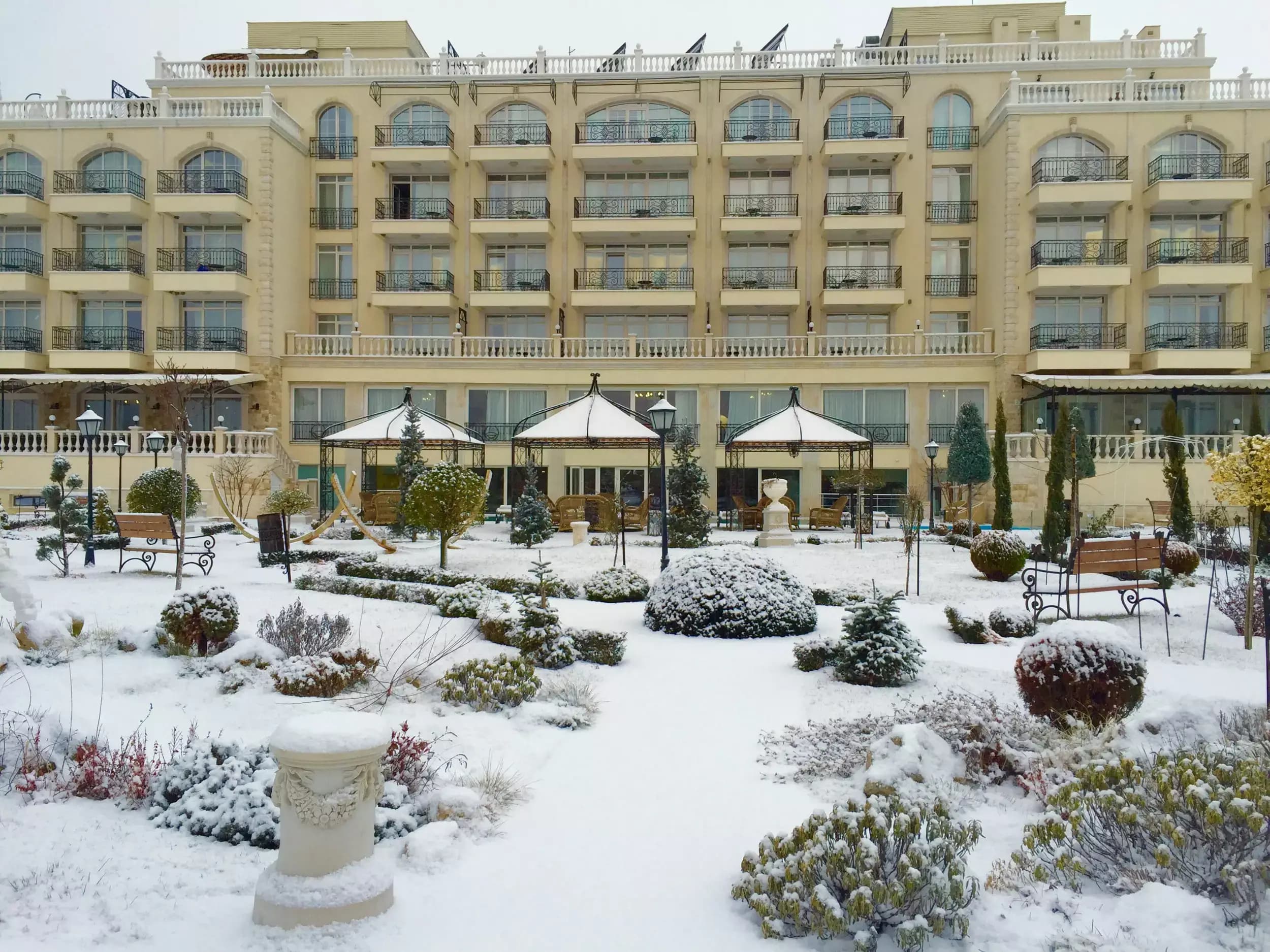 Therma Palace - Mineral Pool & SPA