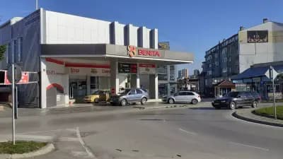 Бензиностанция Бенита