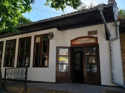 Гостилница и Хан Стария Добрич