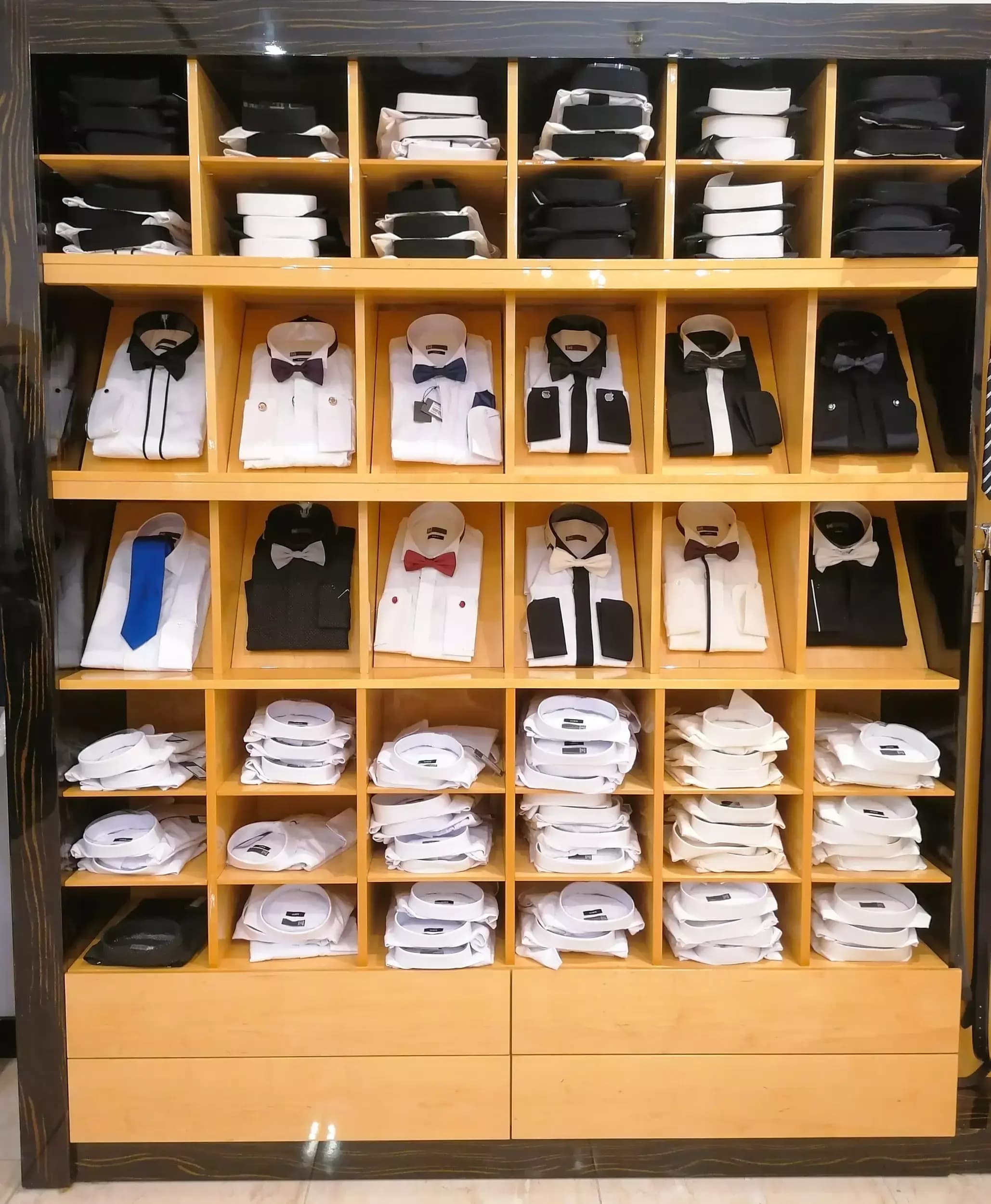 MONNI MILANO Plovdiv Plaza Mall