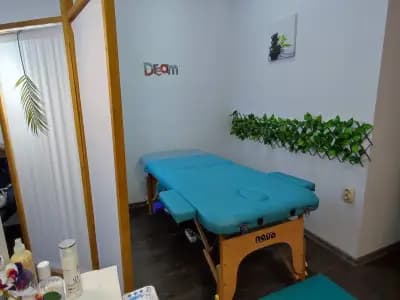 Deni Nails x beauty room