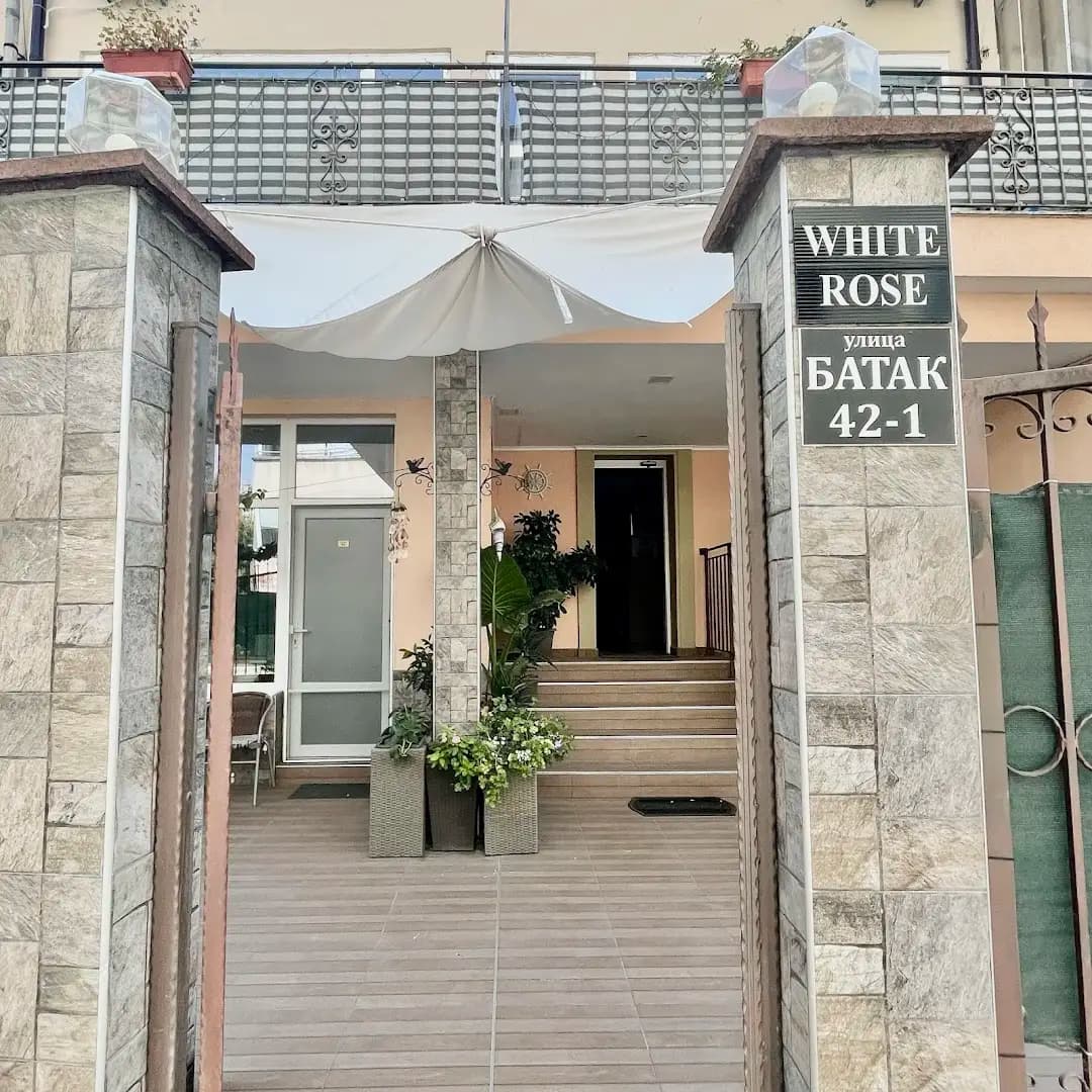 White Rose Guest Rooms