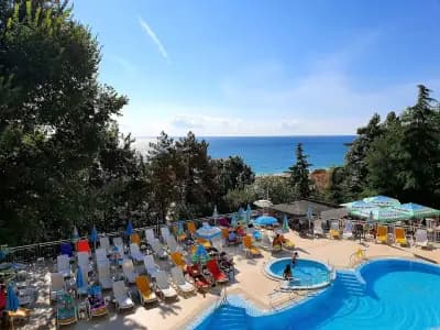Луна Бийч Хотел - Half Board & All Inclusive