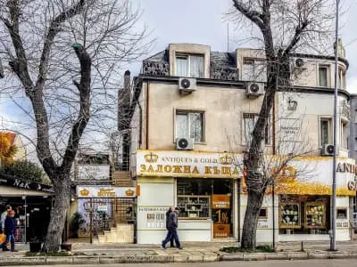 ANTIQUES & GOLD Boutique Guesthouse