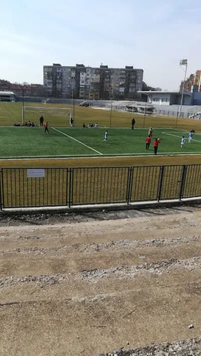 Стадион и спортна зала „Дунав“