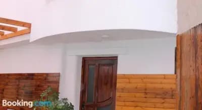 Семеен Хотел Скуеър