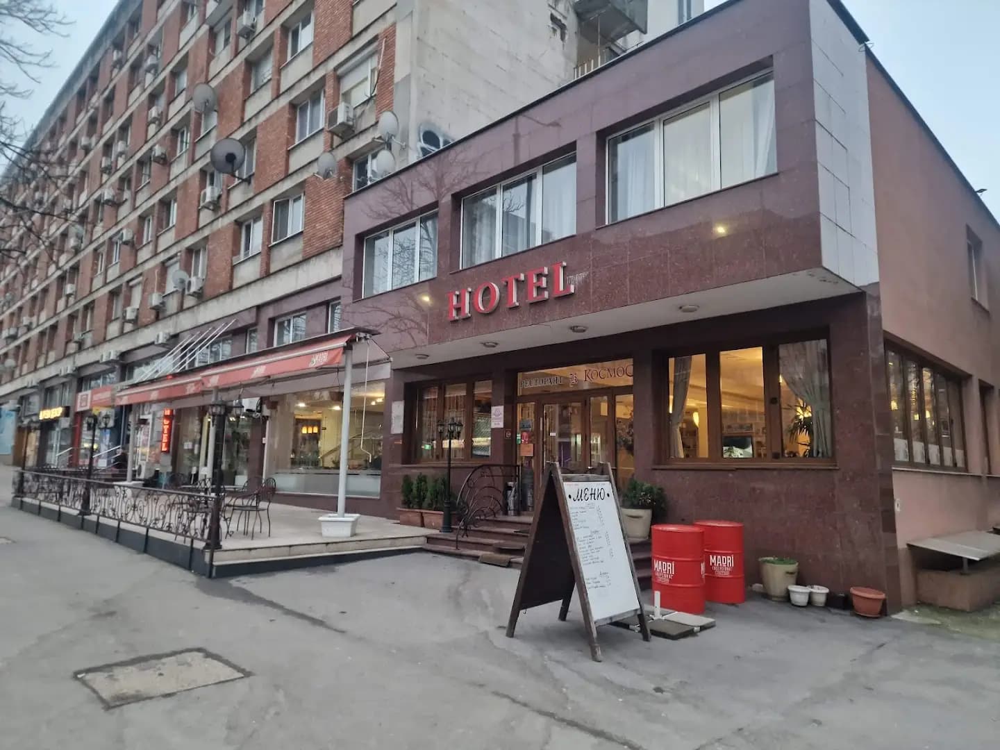 Хотел Космос