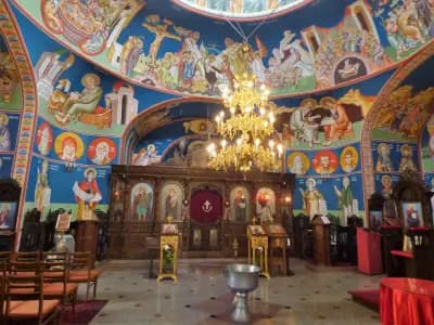 Православен храм „Свети Архангел Михаил“