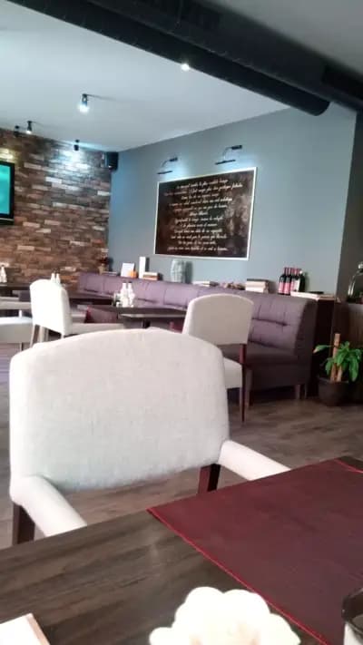 Oppium restaurant and Garden