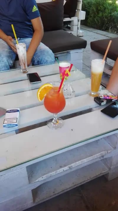 P.R. Cocktail Bar (Пиар)