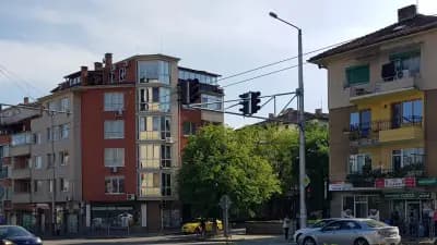 МЛАДЕЖКИ ДОМ