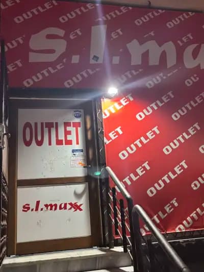 S.L. Maxx