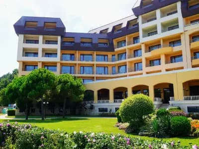 Riviera Beach Hotel and SPA, Riviera Holiday Club - All Inclusive, собствен плаж
