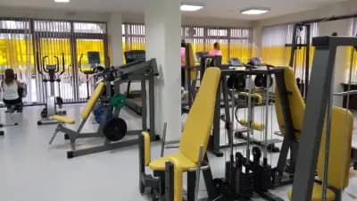 Жълто