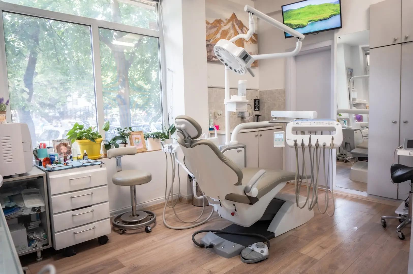 Smilehub Varna Dental Studio| Зъболекар Варна| д-р Йоанна Недялкова