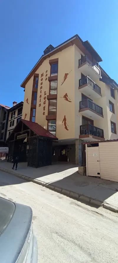 Mountain Lodge Apartments