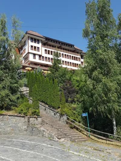 Shiroka Laka Hotel