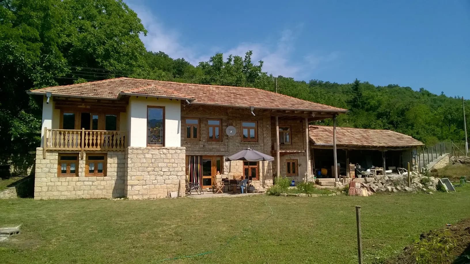 Lisi Vrah Campsite