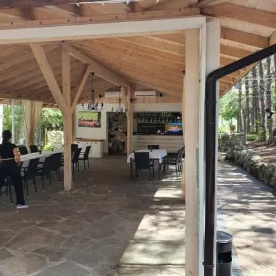 Forest Food House