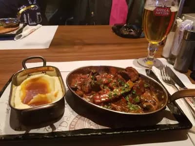 Happy Bar & Grill Yan Palah