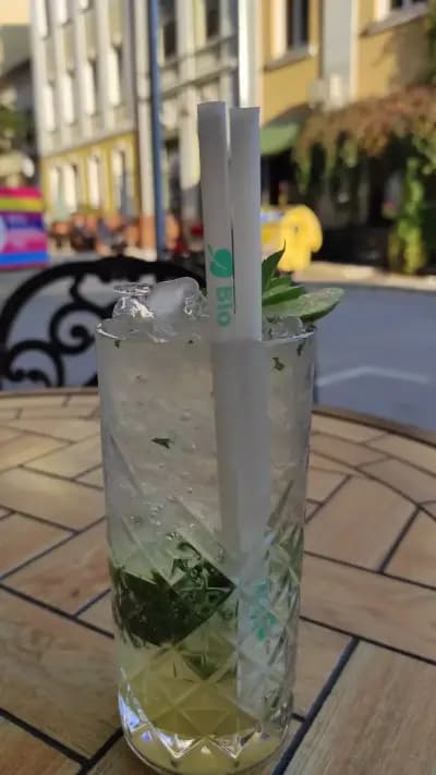 Кафене Буров