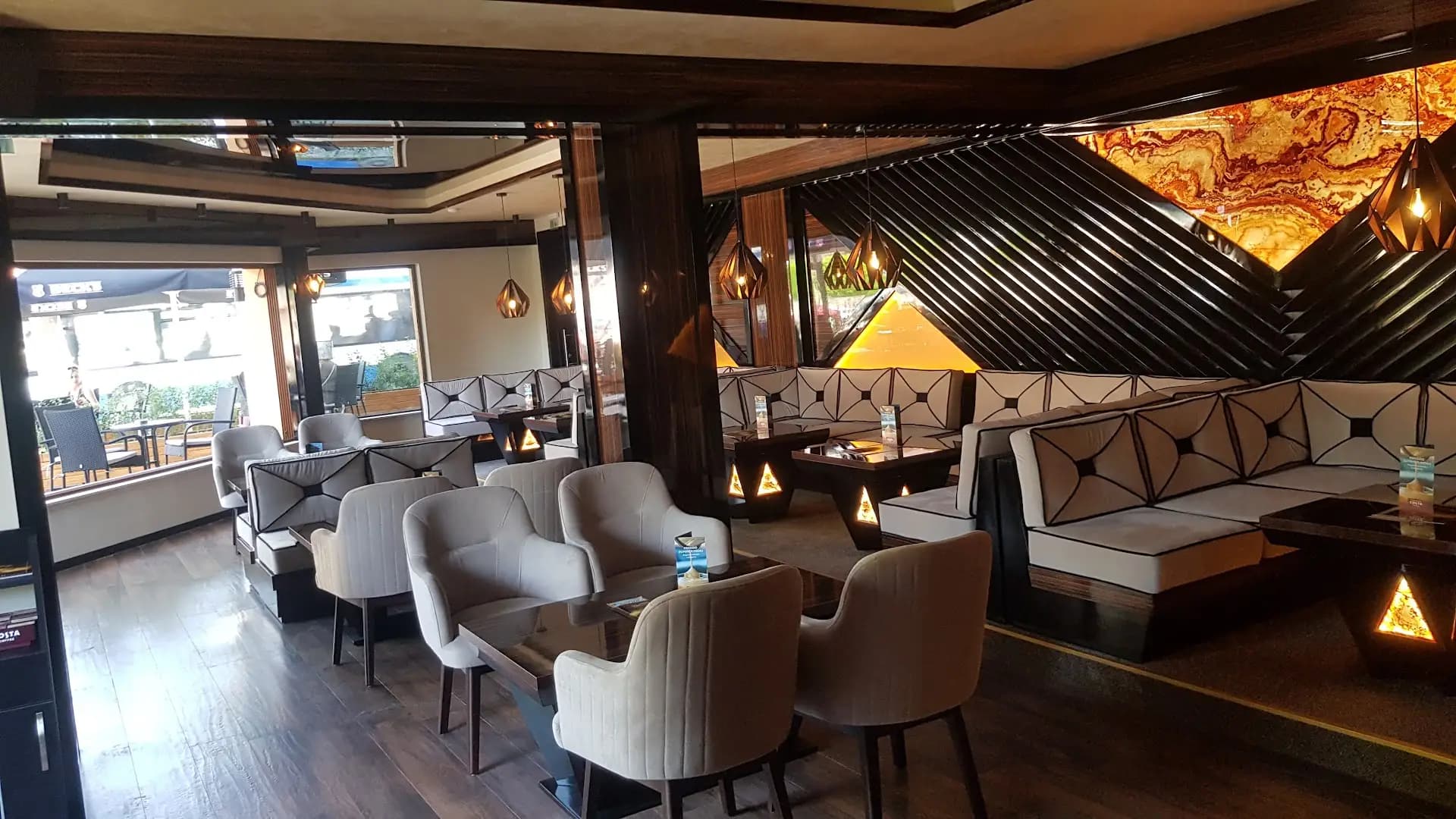 Sunset cafe