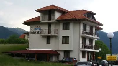 Рибката Семеен Хотел