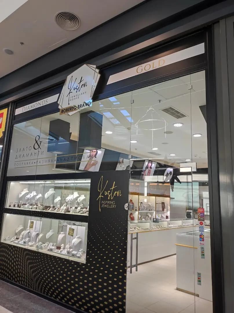 Roberto Bravo by Kustevi Jewellery House