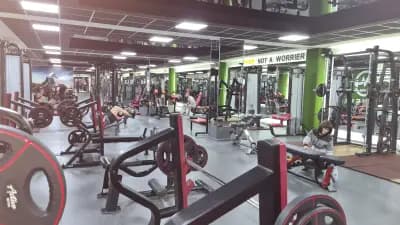 Фитнес център Mega Gym