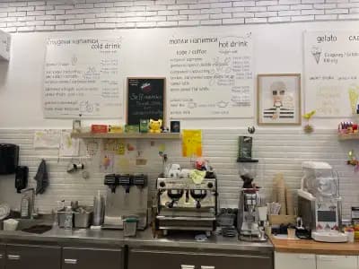 YellowCat Gelato & Cake