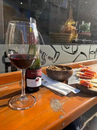 Enoteca Wine & Friends