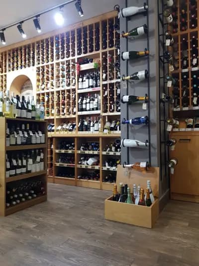 Enoteca Wine & Friends